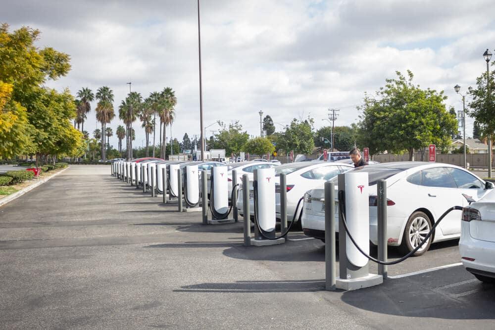 Électrification flotte entreprise 2026 — obligations LOM, quotas verdissement, réduction TCO
